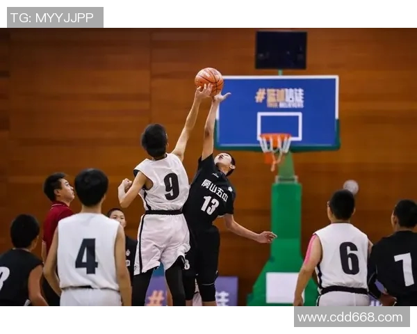 北京篮球队配合问题引发热议球迷与专家各抒己见探讨战术调整