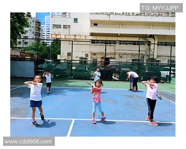 深圳网球队心理素质揭秘：如何在赛场上保持冷静与专注