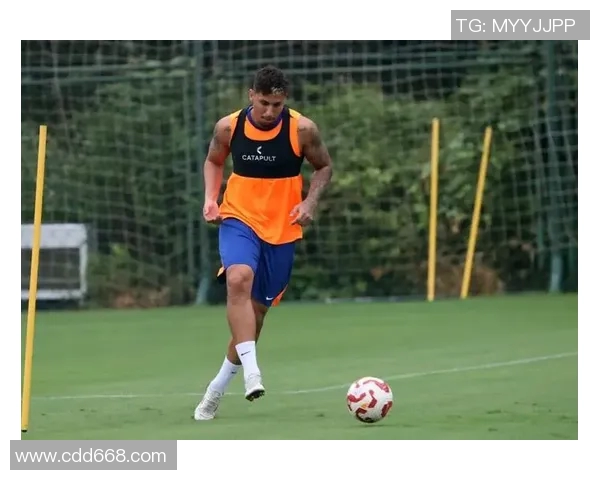 通过图片线索揭晓足球明星退役的秘密与故事 通过图片线索揭晓足球明星退役的秘密与故事